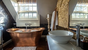 Bathroom, Pineapple Spa Cottage, Bolthole Retreats