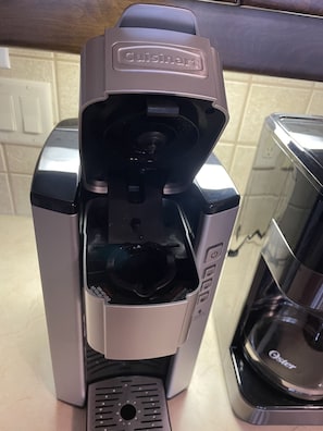 B rand New K-cup Coffee Machine. PLEASE buy your own coffee!!!