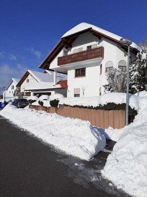 Unser Haus im Winter