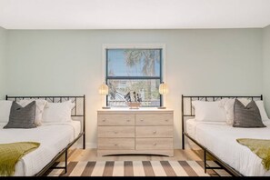 Comfort for everyone with two queen beds