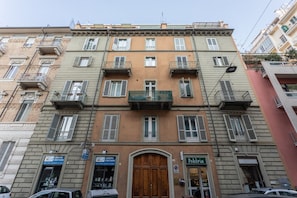 Façade