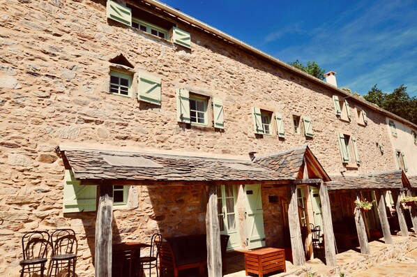 Les Coumayres, 16th Century farmhouse