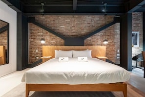 Comfy king bed