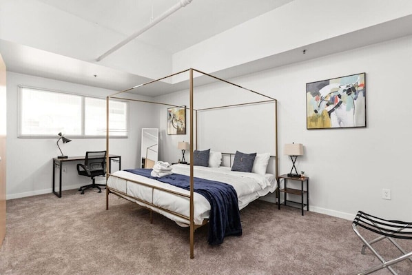 2BR 2BA Downtown Indy Apartment by CozySuites