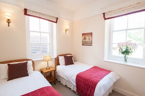Second Bedroom - Twin Beds