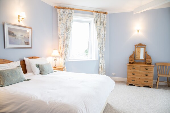 Master Bedroom - Super King or Twin Beds