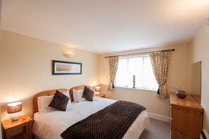 Master Bedroom - Super King or Twin Beds