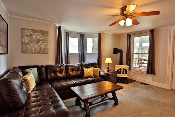 Spacious living room with 50" TV and a sectional with plenty of seating! 