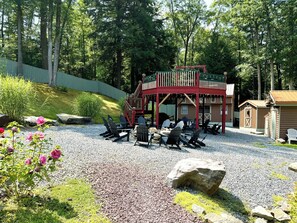 Backyard entertainment area; Upper octagon deck