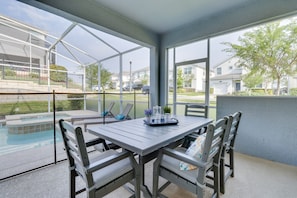Screened-In Patio | Outdoor Dining