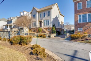 Condo Exterior | Hampshire Hamlet Community