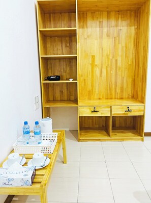 Specious wardrobe With Locker