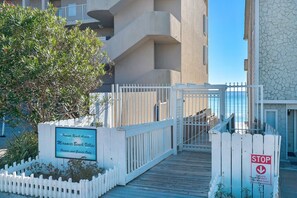 Miramar Beach Villas beach access