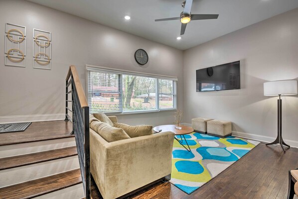 Atlanta Vacation Rental | 1,900 Sq Ft | 3BR | 2BA | Stairs Required