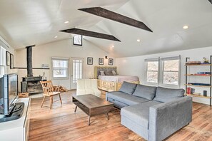 Living Area | Flat-Screen TV | Wood-Burning Stove