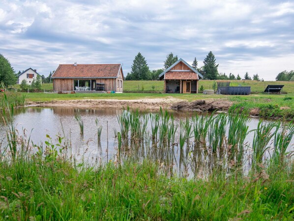 Herbe, Bâtiment, Paysage Naturel, Maison, Banque, Chalet, Zone Rurale, Le Marais
