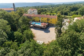 Pool House Klarina