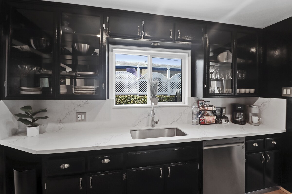 Luxury Home – 7mins LAX/Beach, 405/SoFi nearby