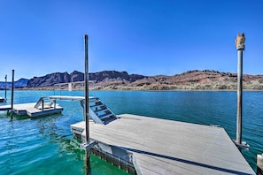Dock