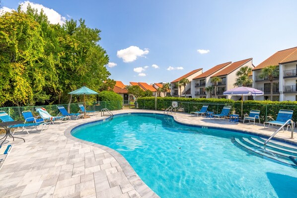 Beachview villas pool