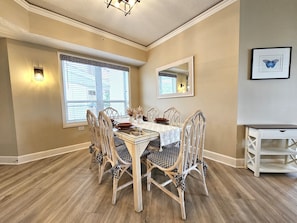 Dining Table with Seating for Six at 3405 Windsor Court South