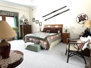 Master bedroom downstairs with a Queen bed