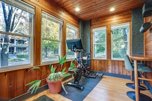 Home Gym | Peloton Bike | Free WiFi | Additional Vacation Rental Available