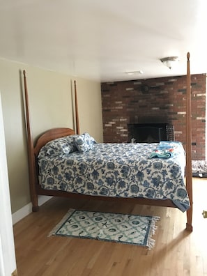 Bedroom Queen
