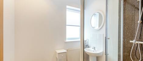 Shower room | Clifton House A - Lytham Apartments, Lytham
