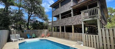 Private Pool (available heated for $150 a week)