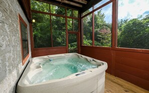 Indoor spa tub