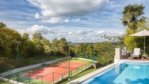 Sport court