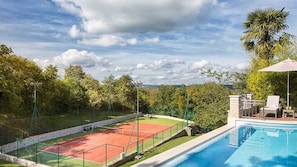 Sport court