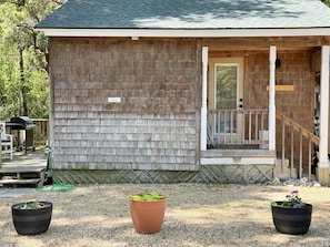 The Live Oak Cottage - detached and located behind our home