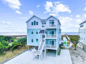 Soundfront 10BR Vacation Home
