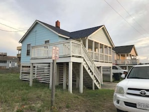 Shelter, Outdoors, Neighborhood, City, House