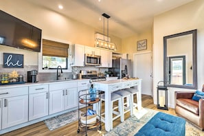 Kitchen | Single-Serve Coffee Maker