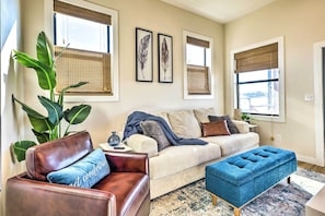 Living Area | Main Level | Queen Sleeper Sofa | Smart TV | Free WiFi