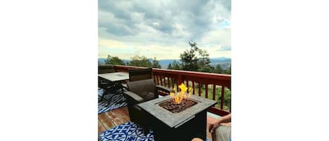 AL FRESCO DINING FOR SIX AND FIRE PIT SEATING ON THE UPPER DECK. FAR VALLEY VIEW