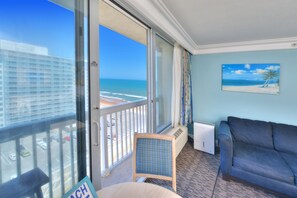 Daytona Beach Resort - Walk to Beach thru North Access Road