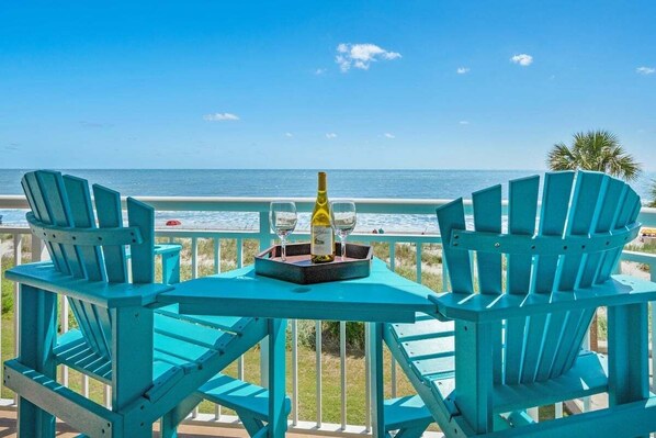 Private Balcony Oceanfront - 2nd Floor