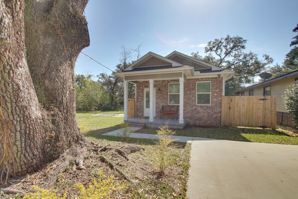 Pensacola Vacation Rental | 1,330 Sq Ft | 3BR | 2BA | Stairs Required