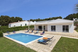 Villa Lola by EscapeHome, Swimming pool