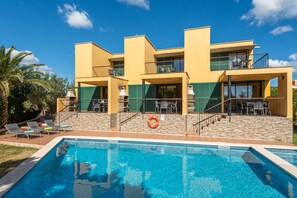 Punta Prima Apartments By EscapeHome, Garden pool