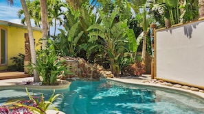 A tropical oasis & poolside screen for movie night! (see listing for more info)