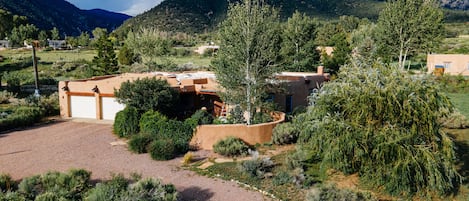 Welcome to Casa de Dos Alamos, Arroyo Seco, and the Taos Valley