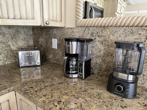 Ninja coffee maker, blender & cuisnart toaster. 