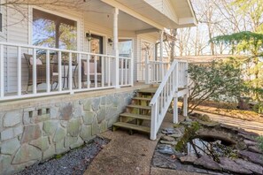 Front entrance to house 