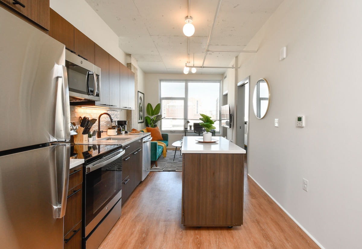 Classy Loft | Mins frm Old Town