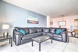 Home Decor, Couch, Furniture, Living Room, Indoors
